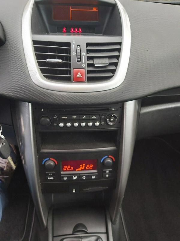 Używany Peugeot 207 120 KM (88 kW) 2008 Czarny Hatchback