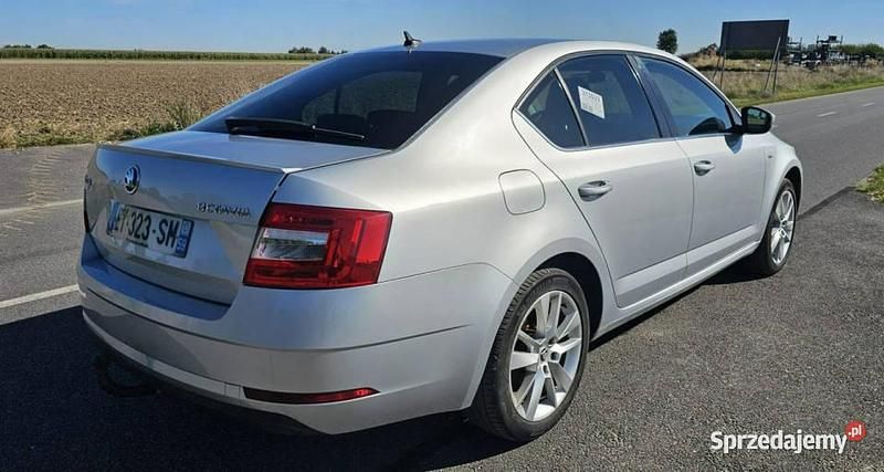 Srebrny Używany 2018 Skoda Octavia Clever Hatchback | 38 999 zł - Obraz 1/4