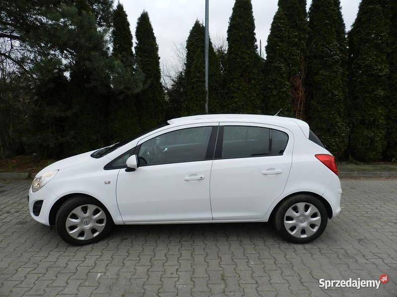 Używany Opel Corsa 2012 Biały Sedan/Limuzyna