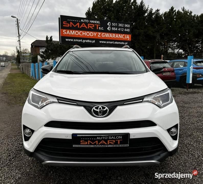Biały Używany 2016 Toyota RAV4 SUV | 83 900 zł (Uczciwa cena) - Obraz 1/4