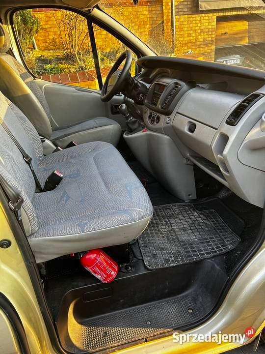 Złoty Używany 2005 Renault Trafic Van | 16 800 zł (Uczciwa cena) - Obraz 1/4