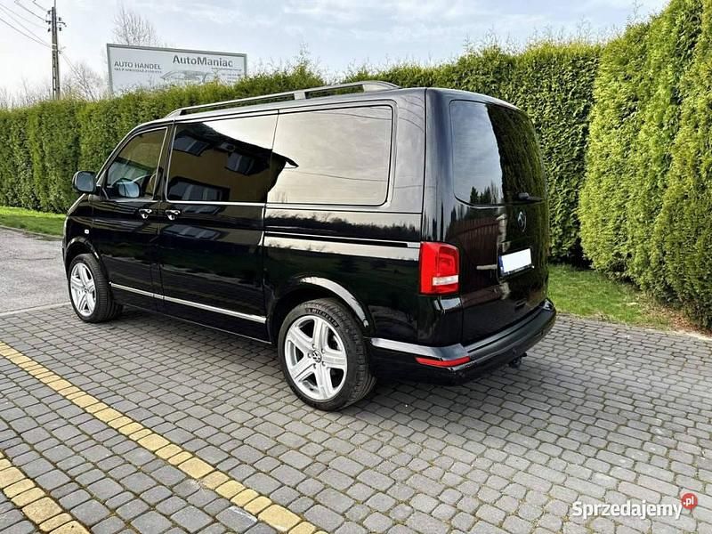Używany VW Multivan Highline 180 KM (132 kW) 2011 Czarny Van