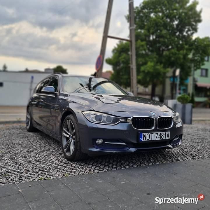 Używany 2012 BMW 320 Sport Line | 44 500 zł - Obraz 1/4