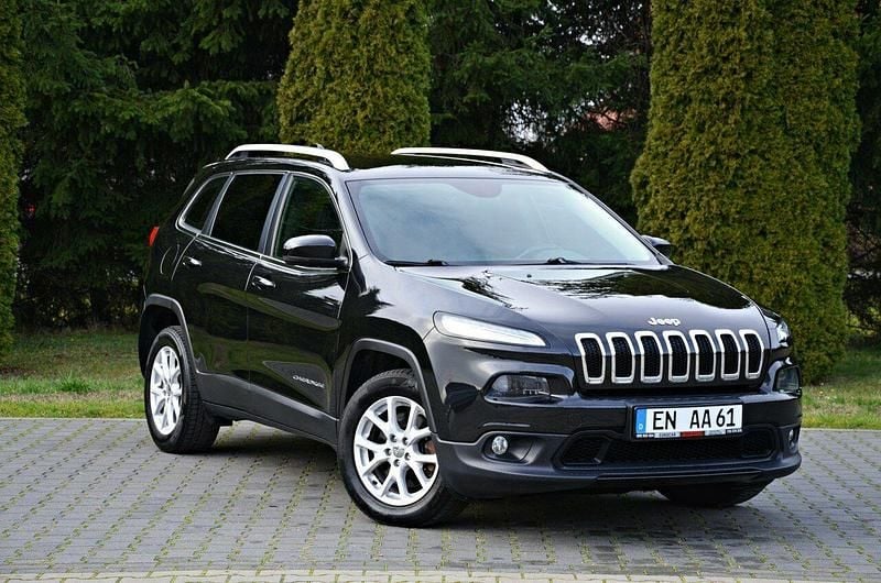 Czarny Używany 2016 Jeep Cherokee SUV | 48 900 zł (Uczciwa cena) - Obraz 1/4