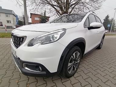 Biały Używany 2018 Peugeot 2008 SUV | 35 999 zł (Super Cena) - Obraz 1/4