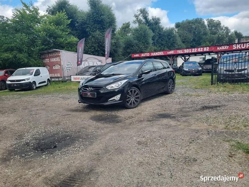 Używany Hyundai i40 177 KM (130 kW) 2011 Czarny Kombi