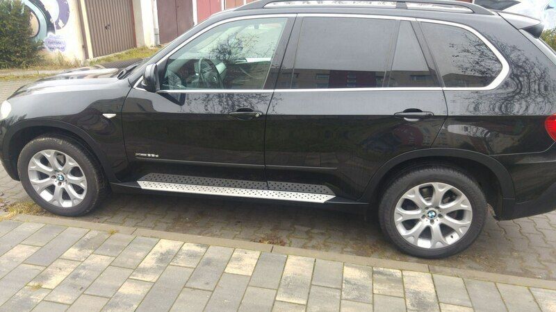 Czarny (metalik) Używany 2010 BMW X5 SUV | 82 000 zł - Obraz 1/4