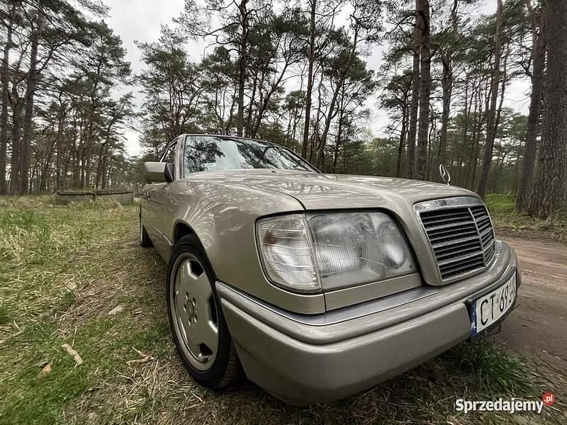 Używany Mercedes E220 1994