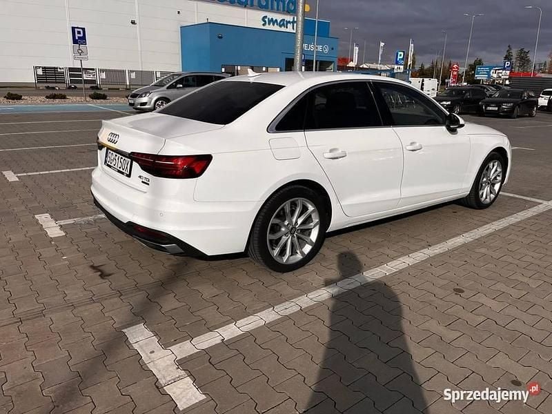 Biały Używany 2020 Audi A4 Ambiente Sedan/Limuzyna | 112 900 zł - Obraz 1/4