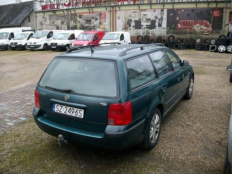 Używany VW Passat 1999 Zielony Kombi