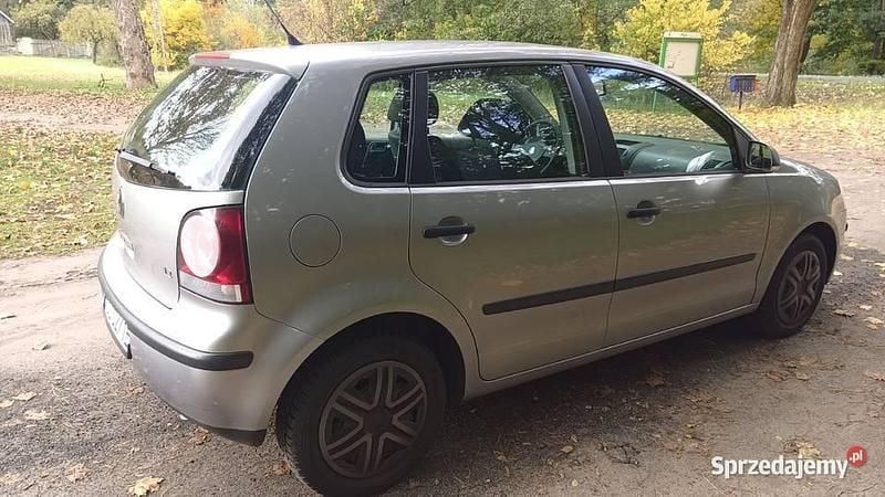 Szary Używany 2007 VW Polo Hatchback | 7900 zł (Uczciwa cena) - Obraz 1/4