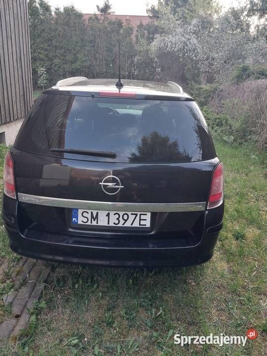 Czarny Używany 2008 Opel Astra Kombi | 10 500 zł (Uczciwa cena) - Obraz 1/4