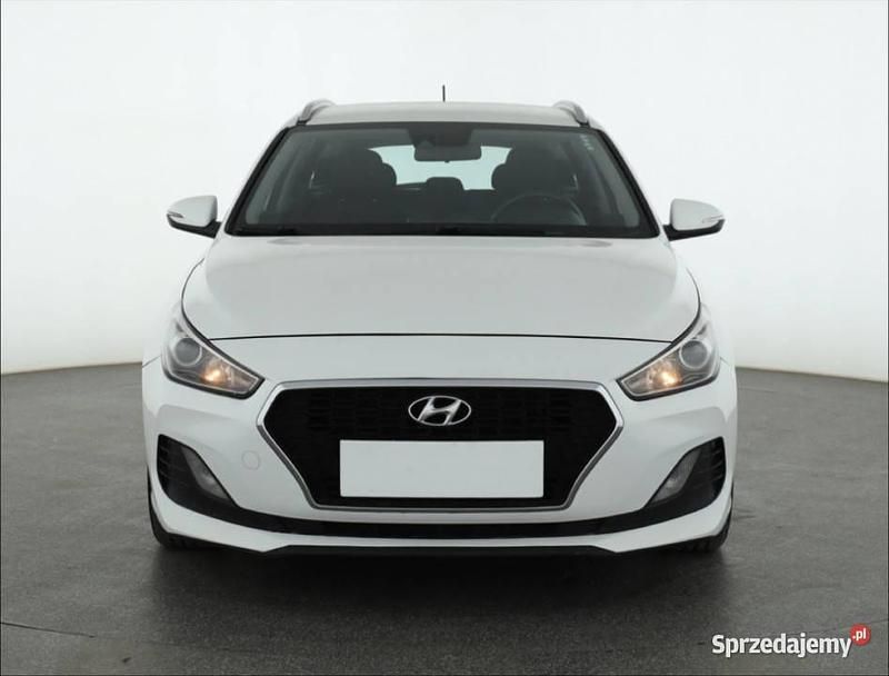 Biały Używany 2019 Hyundai i30 Kombi | 39 999 zł (Dobra cena) - Obraz 1/4