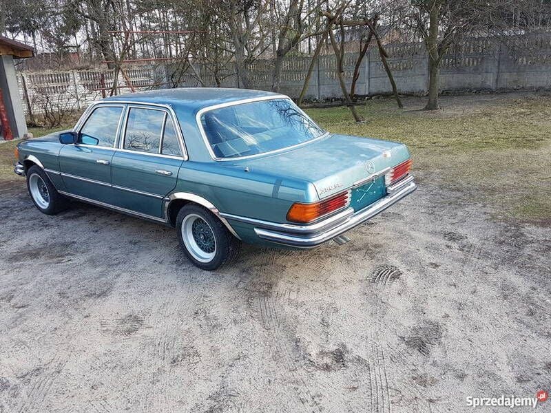 Używany Mercedes E350 1979 Zielony Sedan/Limuzyna