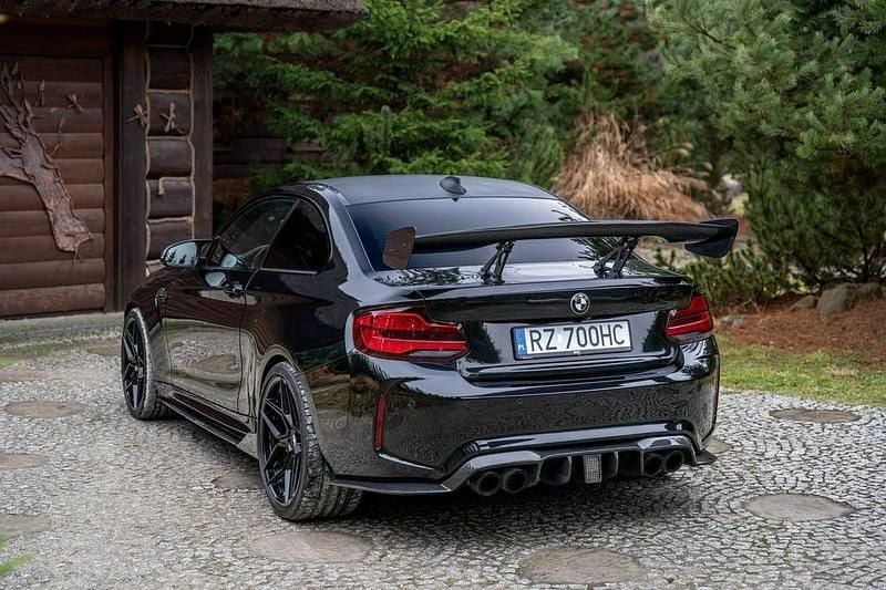 Używany BMW M2 550 KM (404 kW) 2018 Czarny (metalik) Coupe