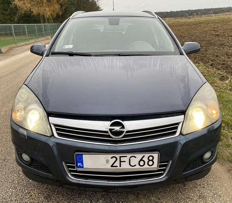 Inny kolor Używany 2008 Opel Astra Kombi | 15 900 zł (Drogi) - Obraz 1/4