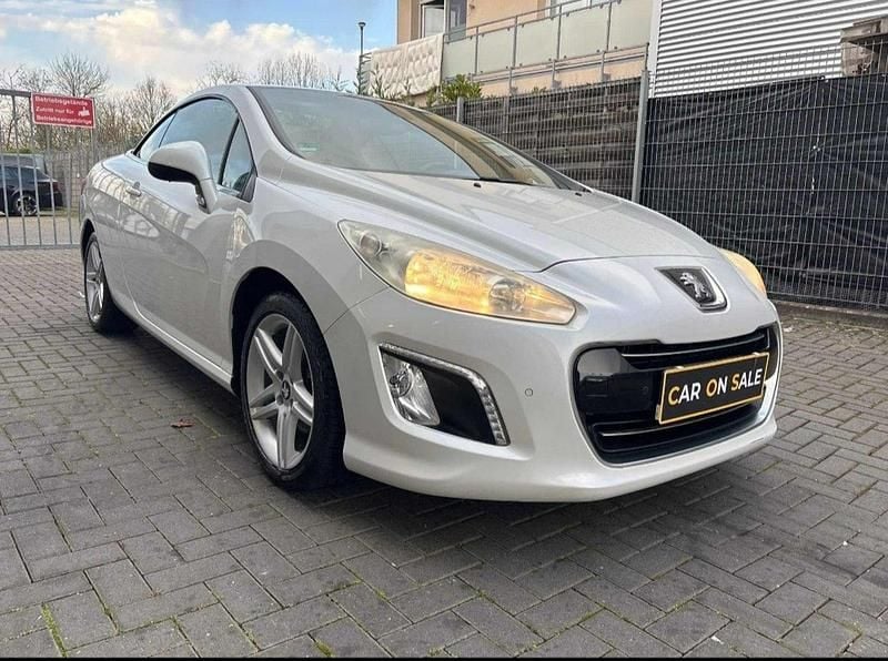 Używany Peugeot 308 CC 111 KM (81 kW) 2011 Biały Kabriolet