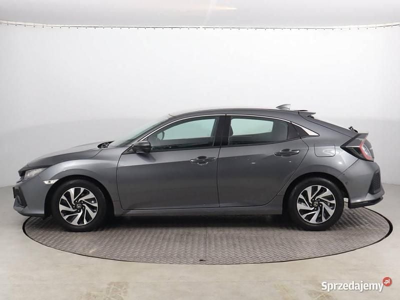 Używany Honda Civic 2018 Szary Hatchback