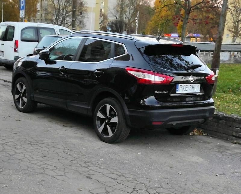 Używany Nissan Qashqai 163 KM (119 kW) 2016 Czarny SUV
