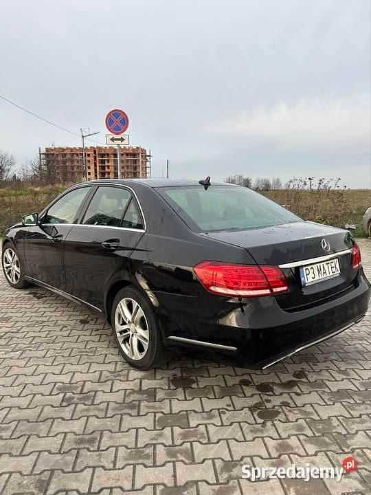 Używany Mercedes E350 2013 Czarny Sedan/Limuzyna