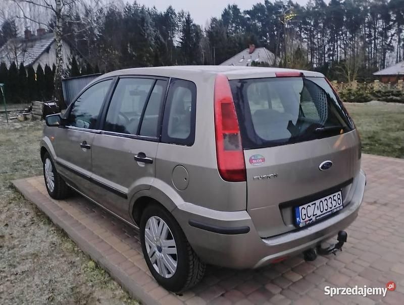 Używany Ford Fusion 2002 Hatchback