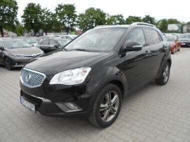 Czarny Używany 2012 Ssangyong (KGM) Korando SUV | 36 500 zł - Obraz 1/4