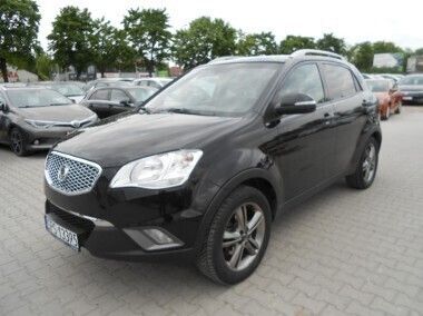 Czarny Używany 2012 Ssangyong Korando SUV | 38 500 zł - Obraz 1/4