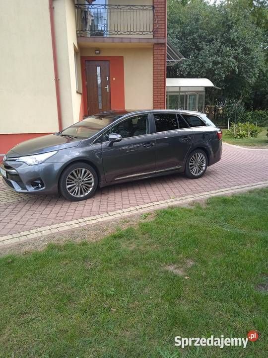 Grafitowy Używany 2015 Toyota Avensis Kombi | 49 000 zł (Uczciwa cena) - Obraz 1/4