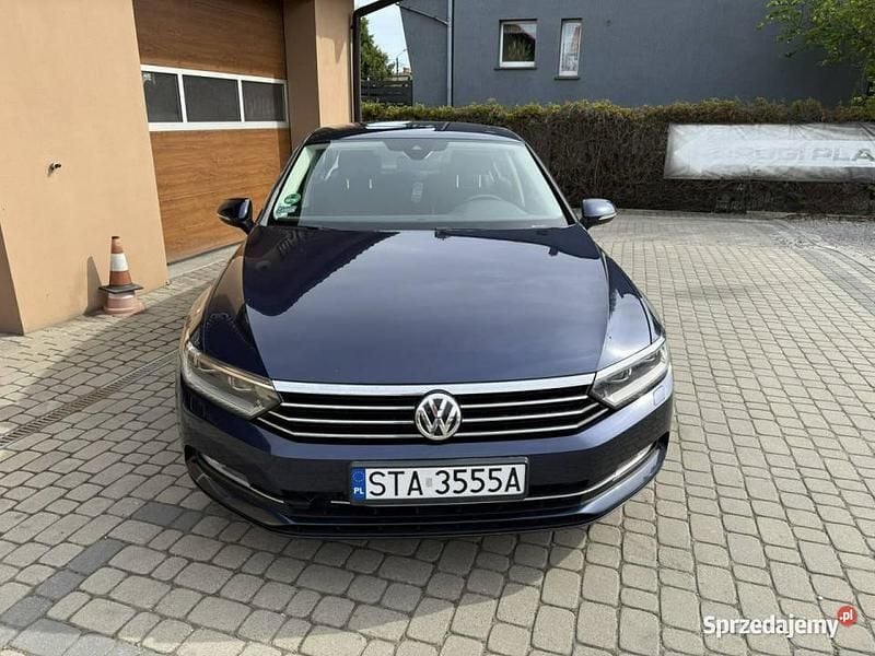 Używany VW Passat 180 KM (132 kW) 2017 Niebieski Sedan/Limuzyna