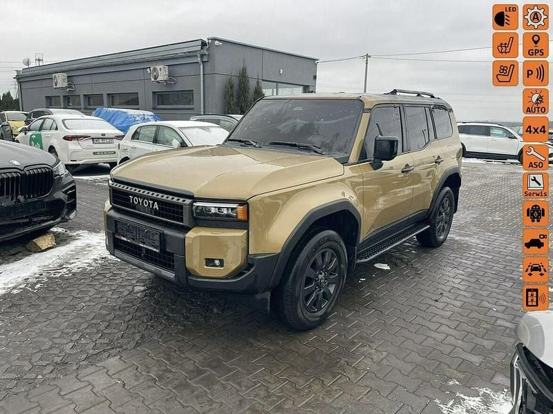 Zielony jasny (metalik) Używany 2024 Toyota Land Cruiser SUV | 159 900 zł - Obraz 1/4