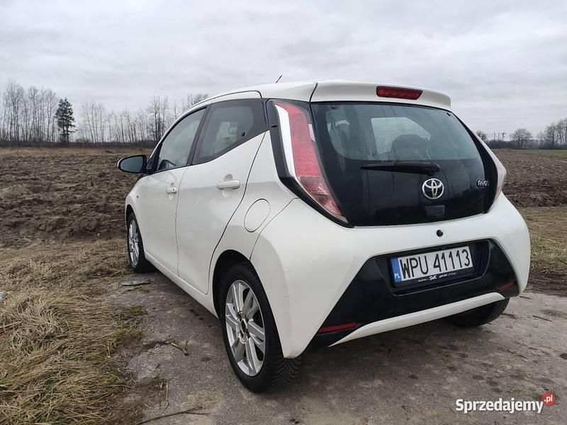 Używany Toyota Aygo 2015 Biały Hatchback