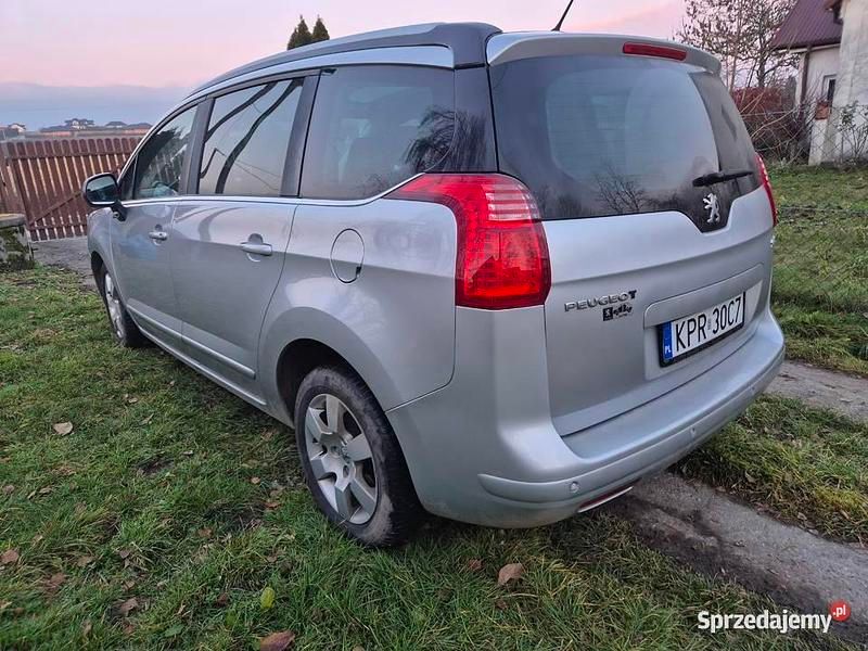 Używany Peugeot 5008 Family 2012 Srebrny Minivan