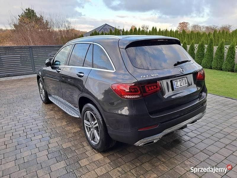 Używany Mercedes GLC300 2020 Szary