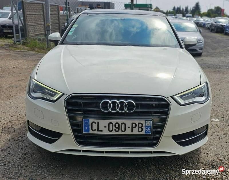 Biały Używany 2012 Audi A3 S-Line Hatchback | 15 999 zł - Obraz 1/4