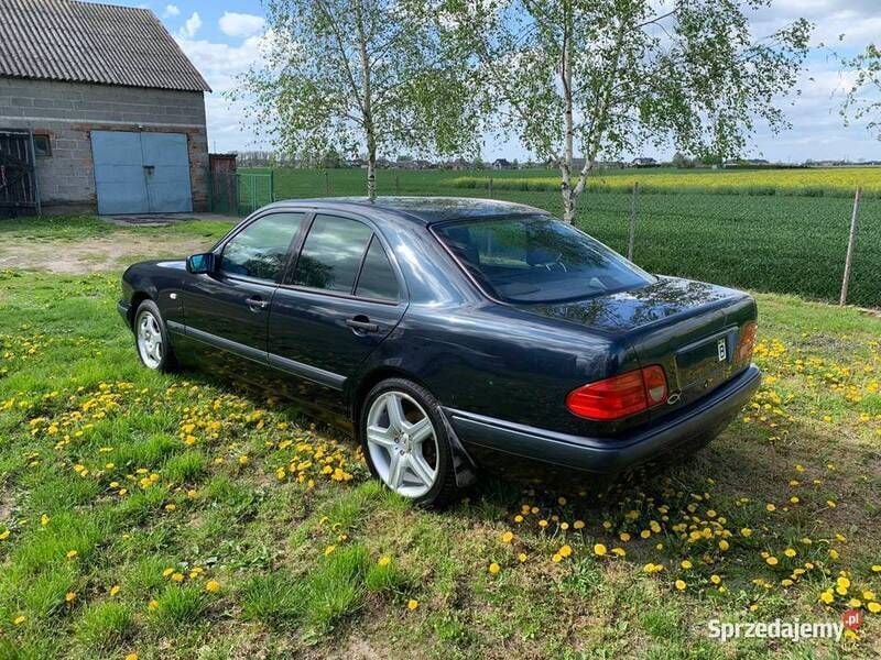 Używany Mercedes E220 Classic 1998