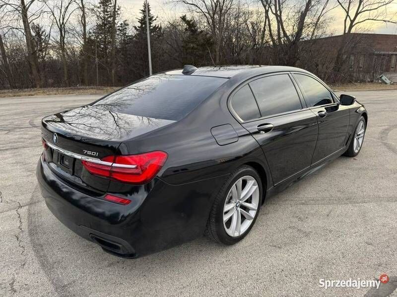 Używany BMW 750 2017 Sedan/Limuzyna