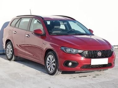 Czerwony Używany 2017 Fiat Tipo Kombi | 39 999 zł (Uczciwa cena) - Obraz 1/4