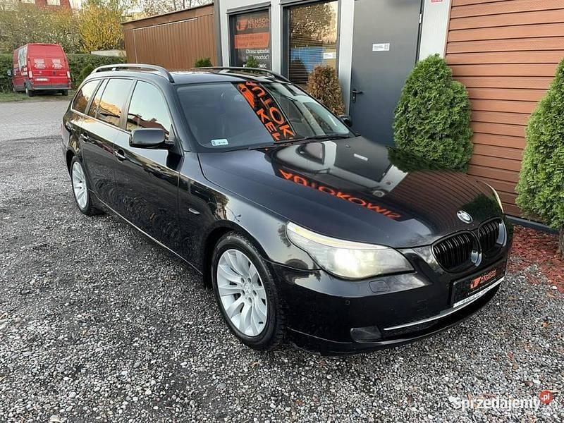 Czarny (metalik, perła) Używany 2007 BMW 520 Kombi | 15 900 zł (Dość drogi) - Obraz 1/4