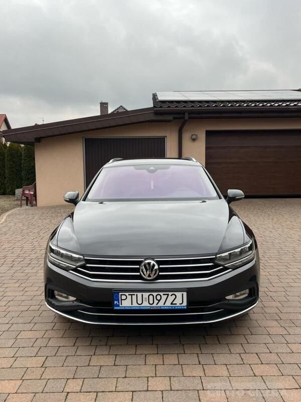 Ciemny grafit Używany 2019 VW Passat Elegance Kombi | 99 900 zł - Obraz 1/4