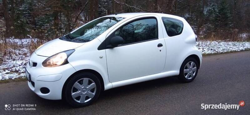 Używany 2011 Toyota Aygo Hatchback | 11 000 zł (Uczciwa cena) - Obraz 1/4