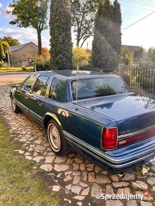 Używany 1993 Lincoln Town Car | 22 900 zł - Obraz 1/4
