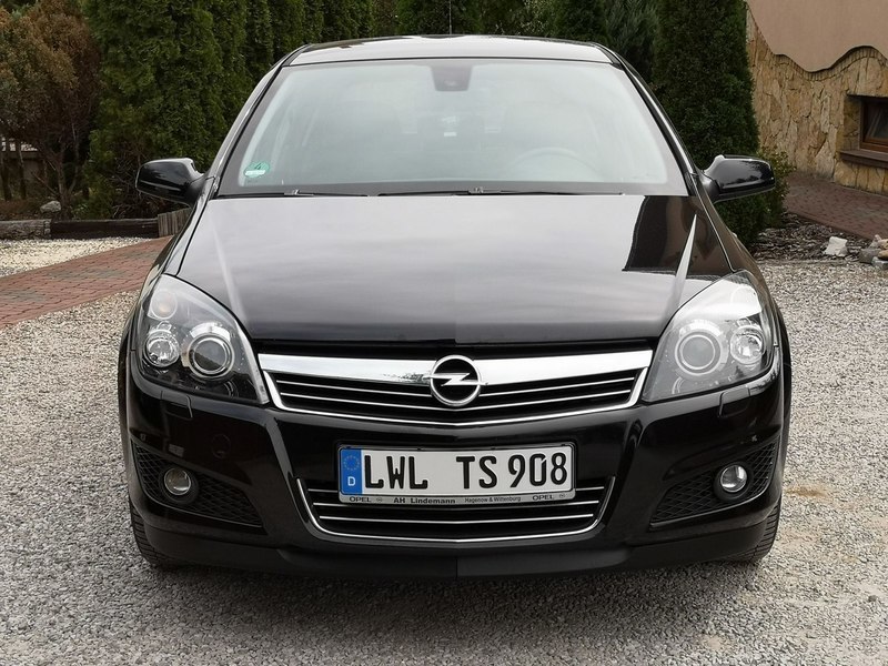 Sprzedany Opel Astra Lift, 2008r, Kseno., używany 2008, km