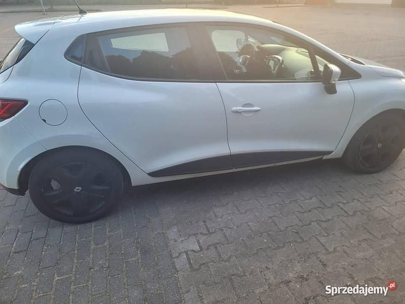 Biały Używany 2014 Renault Clio IV Hatchback | 21 900 zł (Uczciwa cena) - Obraz 1/4
