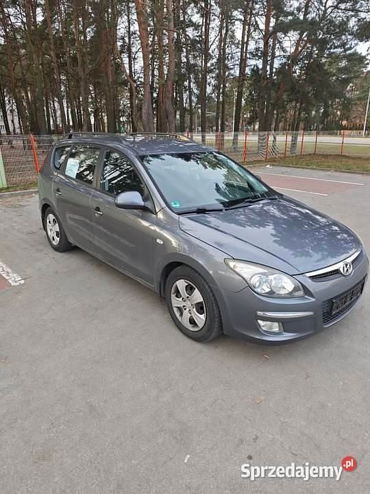 Używany Hyundai i30 116 KM (85 kW) 2010 Szary Kombi