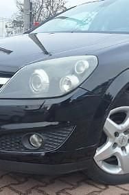 Używany Opel Astra 140 KM (102 kW) 2008 Czarny Kombi