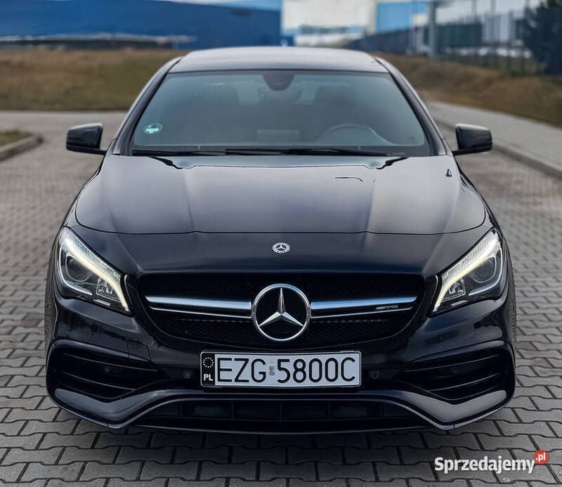 Używany Mercedes CLA45 AMG AMG 2018 Czarny Sedan/Limuzyna