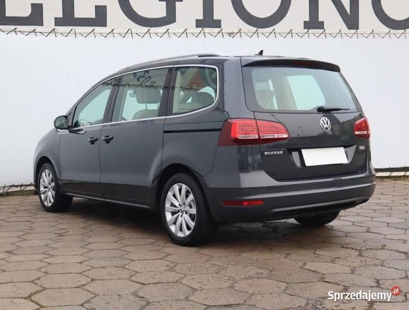 Używany VW Sharan 2018 Szary Minivan