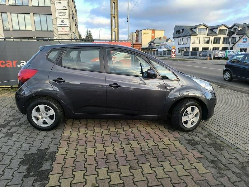 Używany Kia Venga 100 KM (73 kW) 2014 Szary Hatchback
