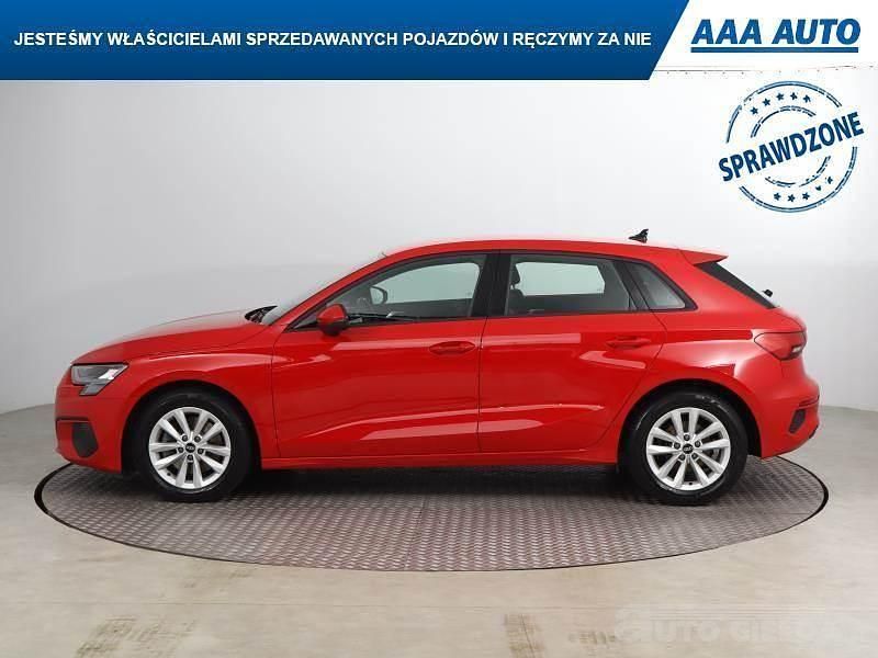 Używany Audi A3 150 KM (110 kW) 2021 Czerwony Sedan/Limuzyna