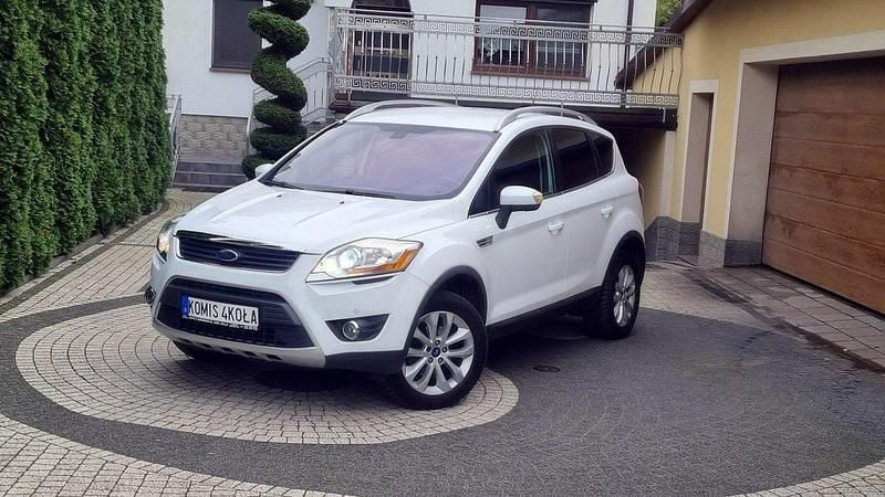 Biały (metalik) Używany 2011 Ford Kuga SUV | 28 900 zł (Uczciwa cena) - Obraz 1/4